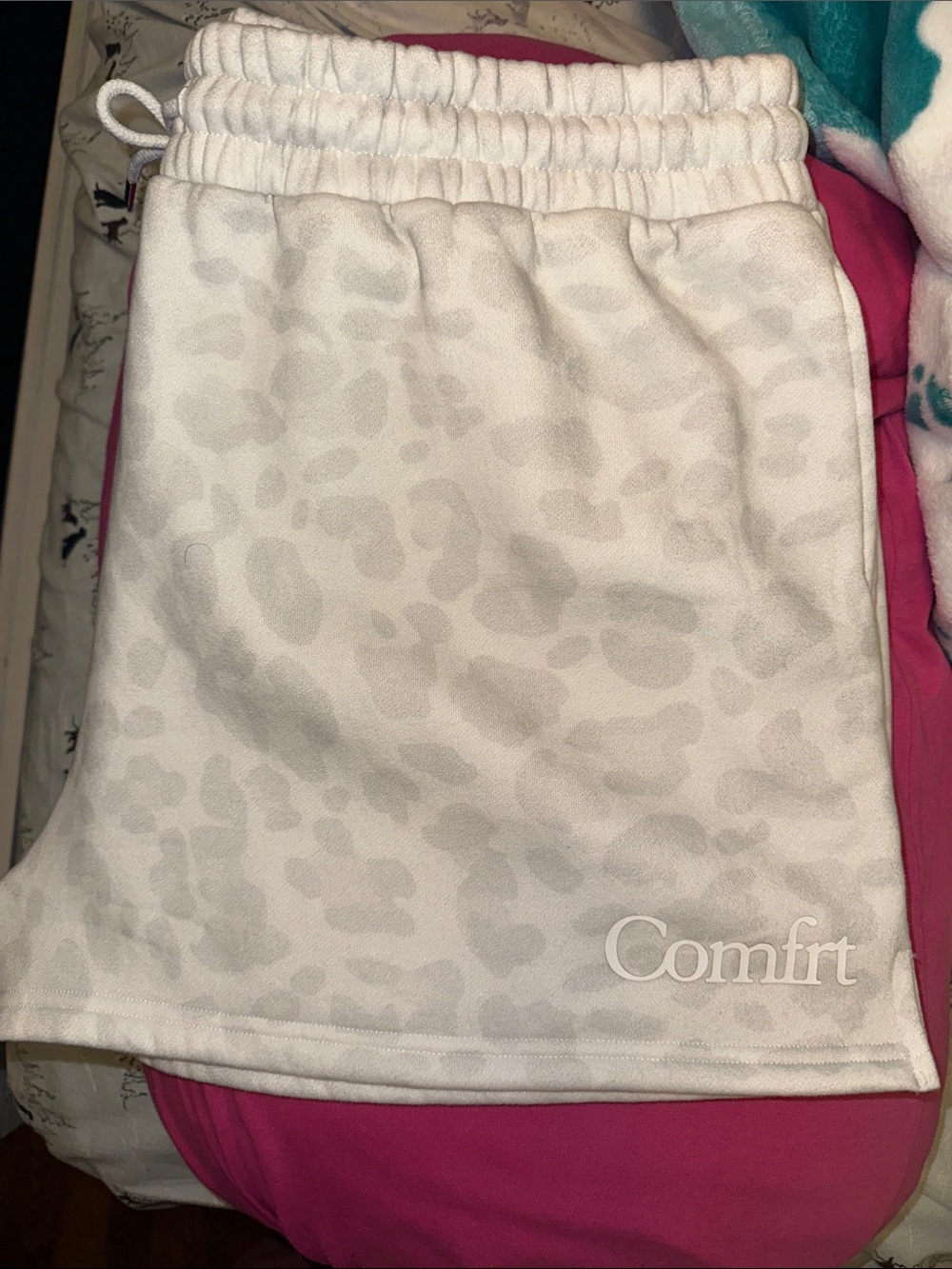 Comfort Branded White snow Leopard Print Shorts